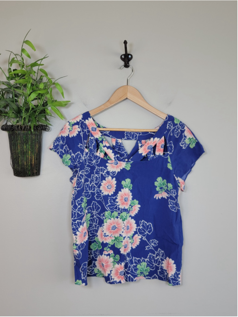Maeve 4 Lattice Cutout Blue Floral Blouse Anthropologie Short Sleeve Airy Top